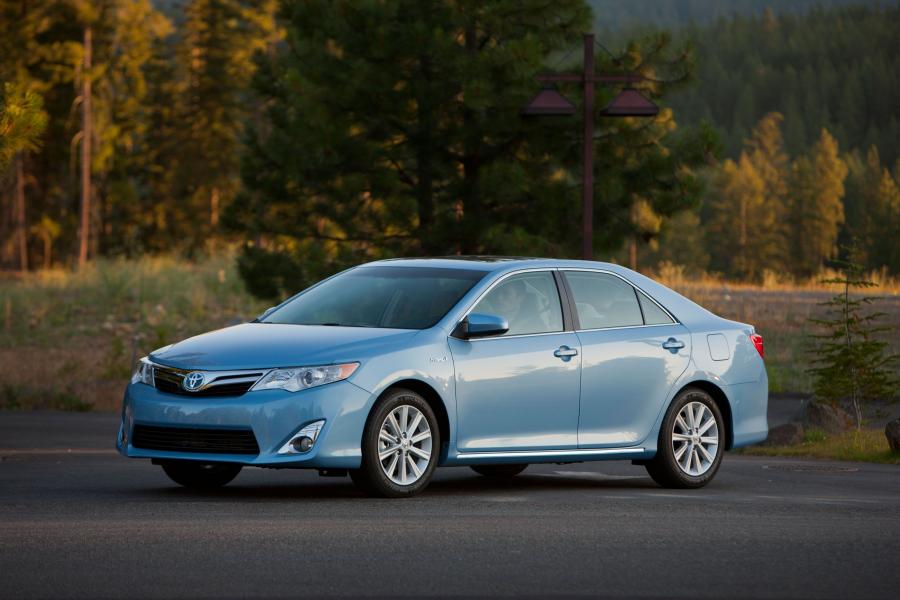  Toyota Camry Hybrid 2012 года  (фото 54 из 71)
